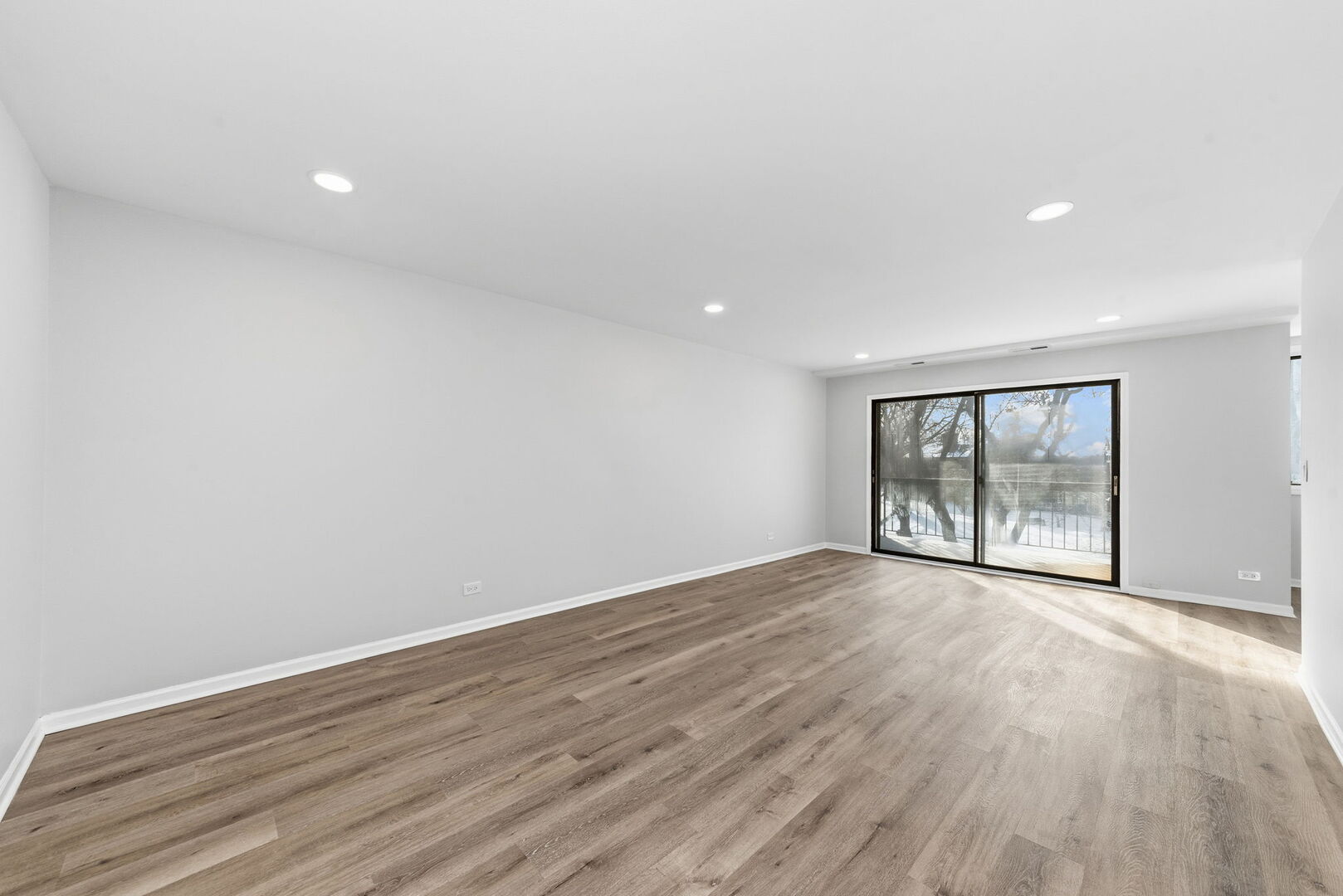 450 Raintree Court, Unit 3P Glen Ellyn, IL 60137 - Photo 5 of 27