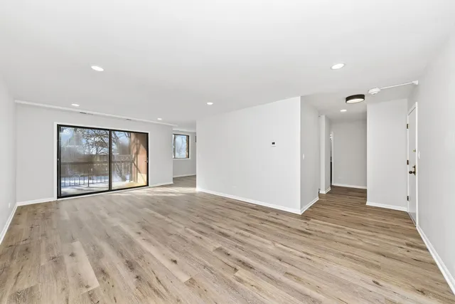 $276,000 | 450 Raintree Court, Unit 3P, Glen Ellyn, IL 60137