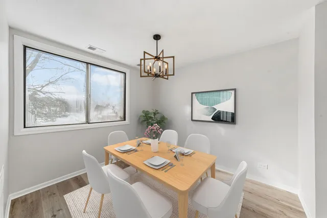 $276,000 | 450 Raintree Court, Unit 3P, Glen Ellyn, IL 60137