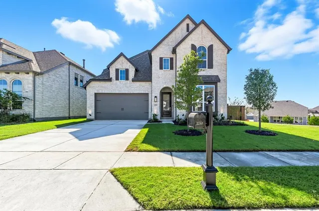 $519,800 | 2210 Desmond Drive, Forney, TX 75126