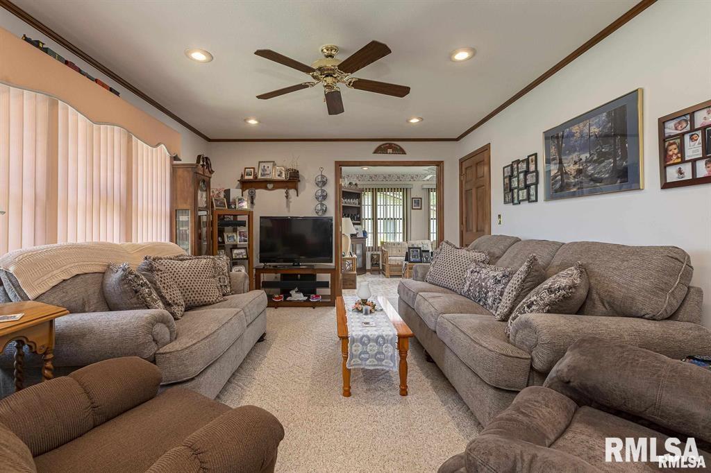 1102 Clubhouse Road Marion, IL 62959 - Photo 9 of 28 Gallery Image 9