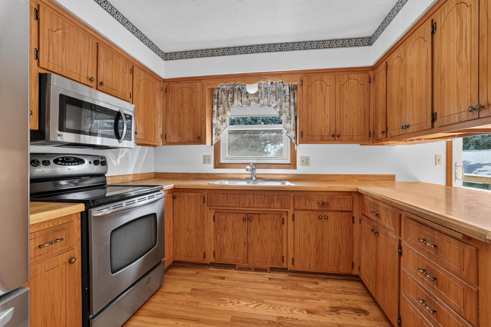 4911 22nd Avenue Northwest Rochester, MN 55901 - Photo 11 of 43