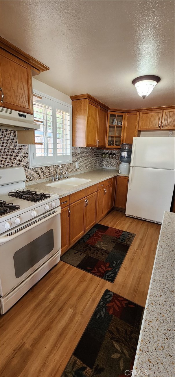5120 Colorado River Road Blythe, CA 92225 - Photo 32 of 57 Primary house kitchen