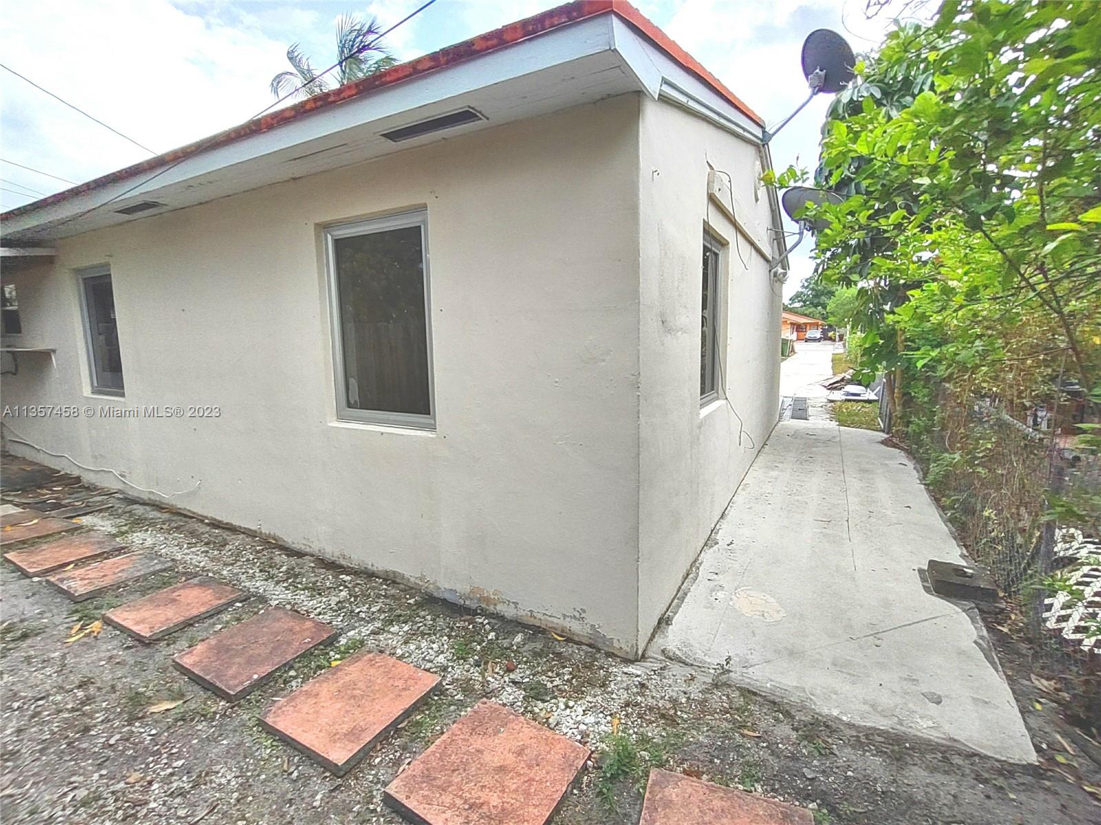 351 East 17th Street, Unit 353 Hialeah, FL 33010 - Photo 13 of 46