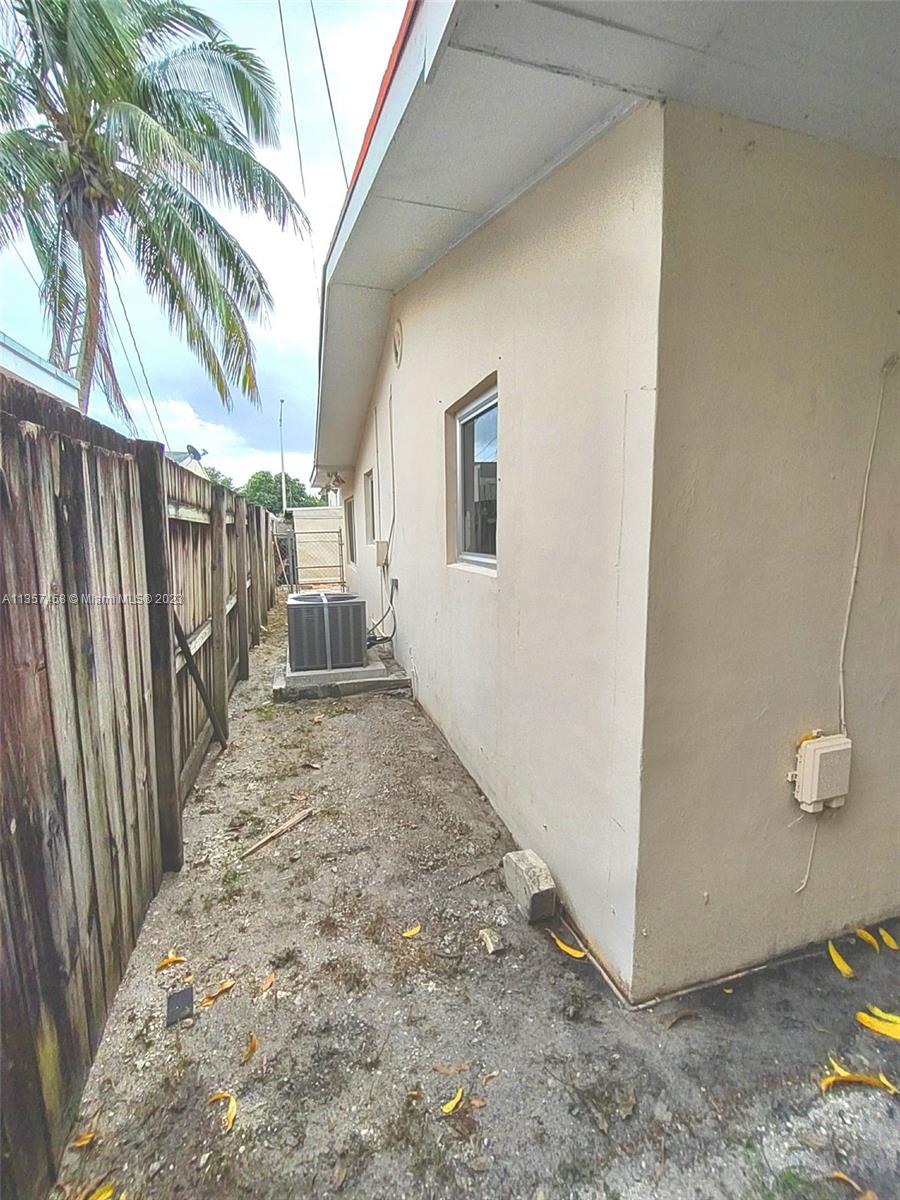 351 East 17th Street, Unit 353 Hialeah, FL 33010 - Photo 15 of 46