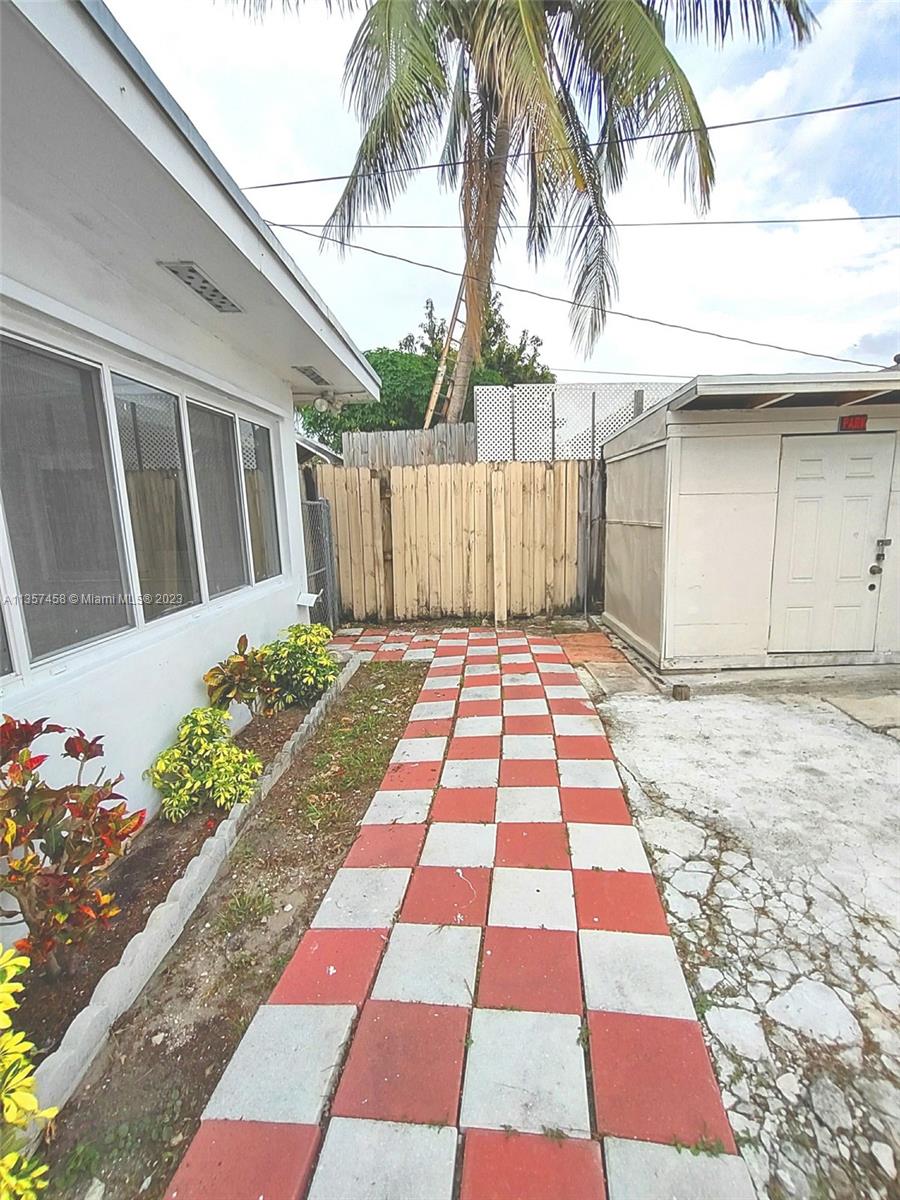 351 East 17th Street, Unit 353 Hialeah, FL 33010 - Photo 20 of 46