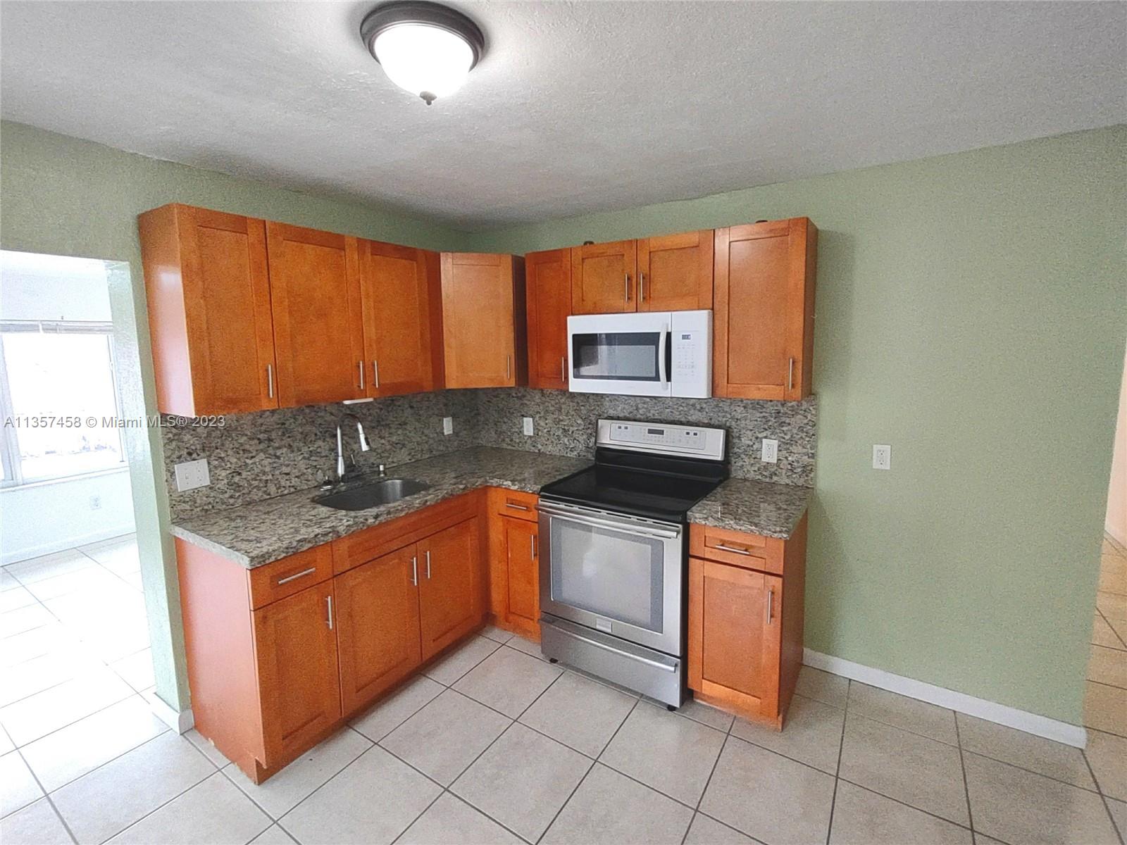 351 East 17th Street, Unit 353 Hialeah, FL 33010 - Photo 24 of 46