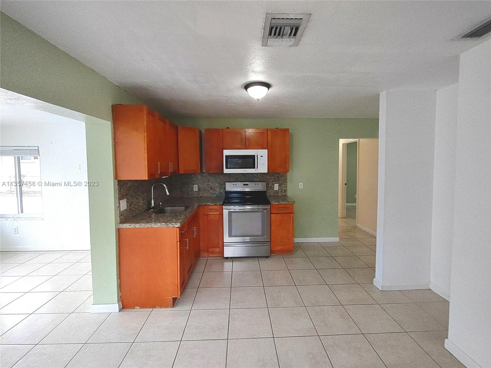 351 East 17th Street, Unit 353 Hialeah, FL 33010 - Photo 32 of 46