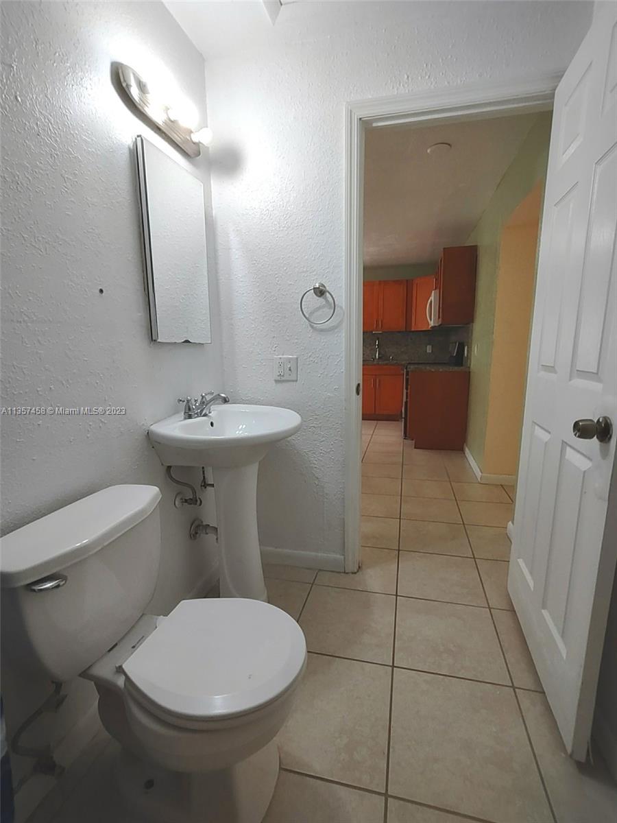 351 East 17th Street, Unit 353 Hialeah, FL 33010 - Photo 37 of 46