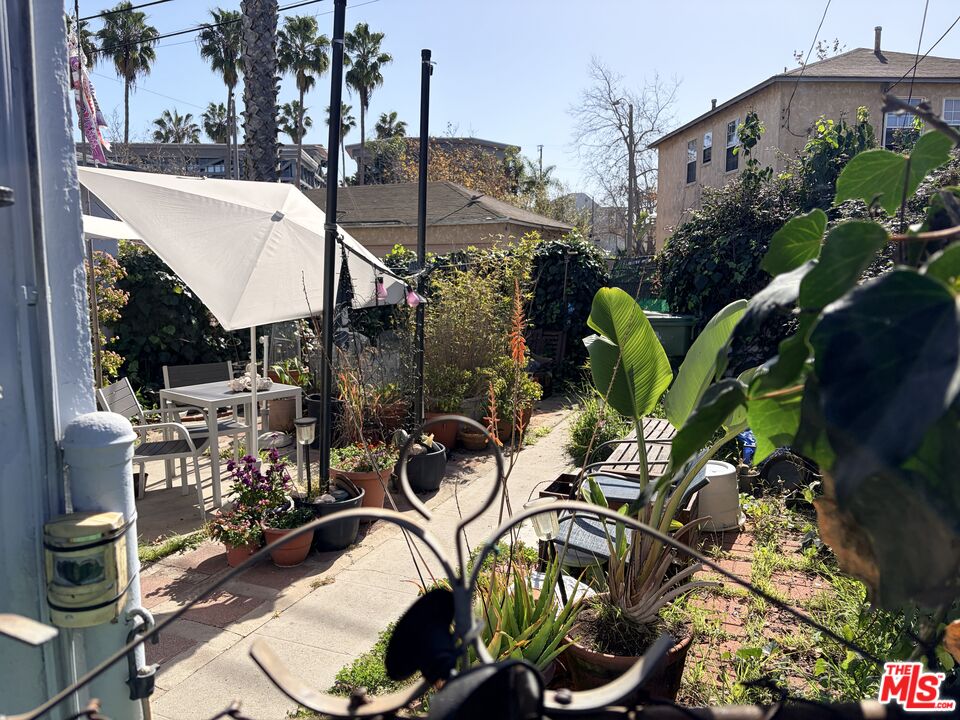 544 Grand Boulevard Venice, CA 90291 - Photo 13 of 17