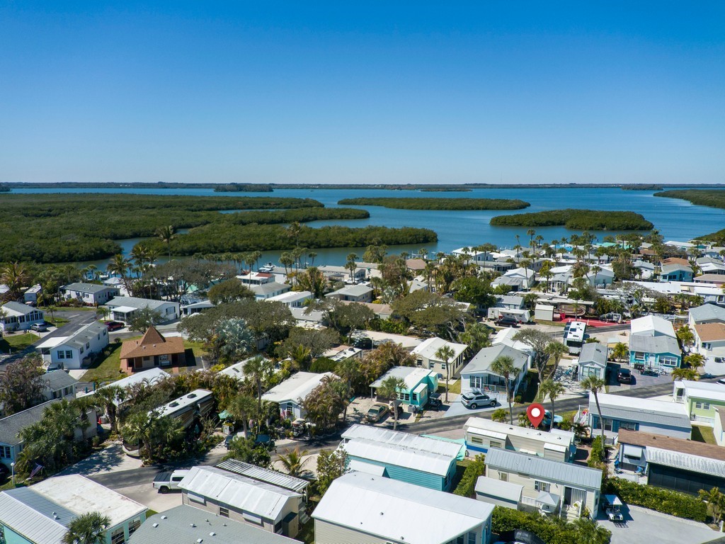 5288 Inlet Way Hutchinson Island, FL 34949 - Photo 6 of 21 a view of a city