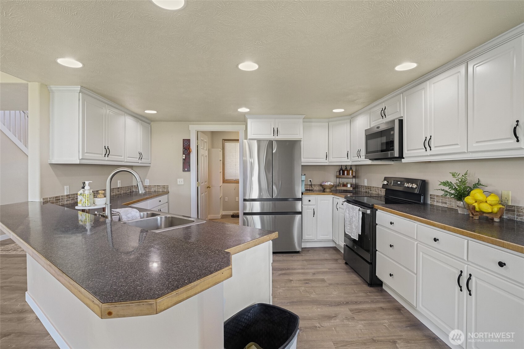 5621 Rd J.4 Northeast Moses Lake, WA 98837 - Photo 16 of 40