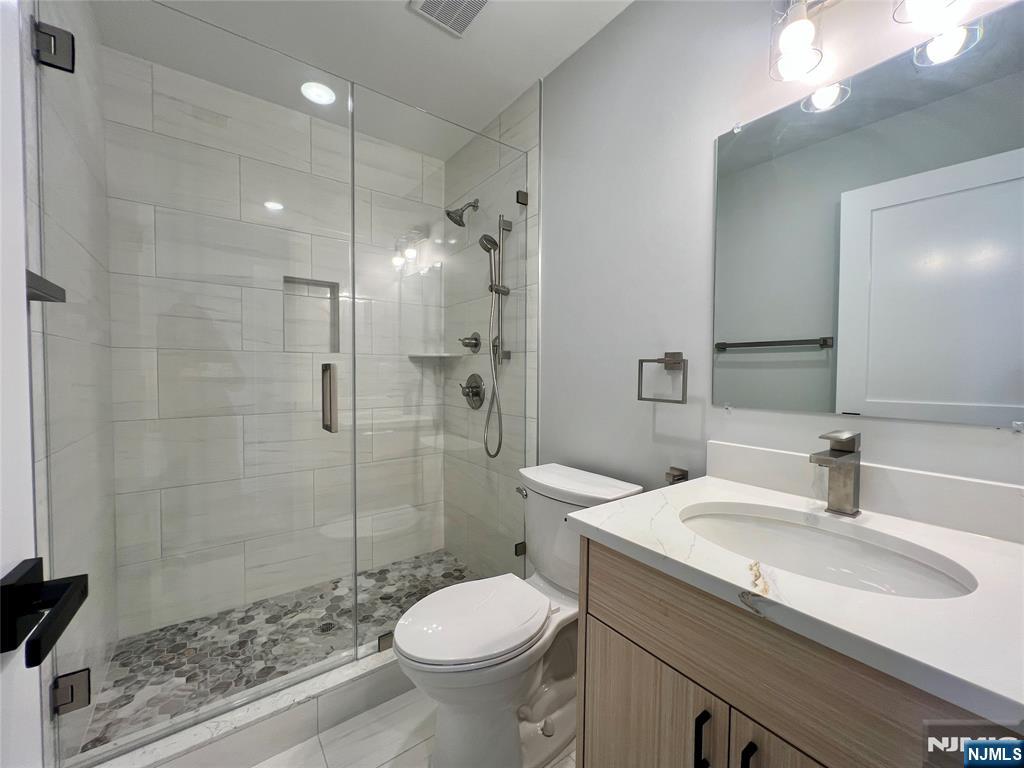 48 Tuttle Street Wallington, NJ 07057 - Photo 11 of 17