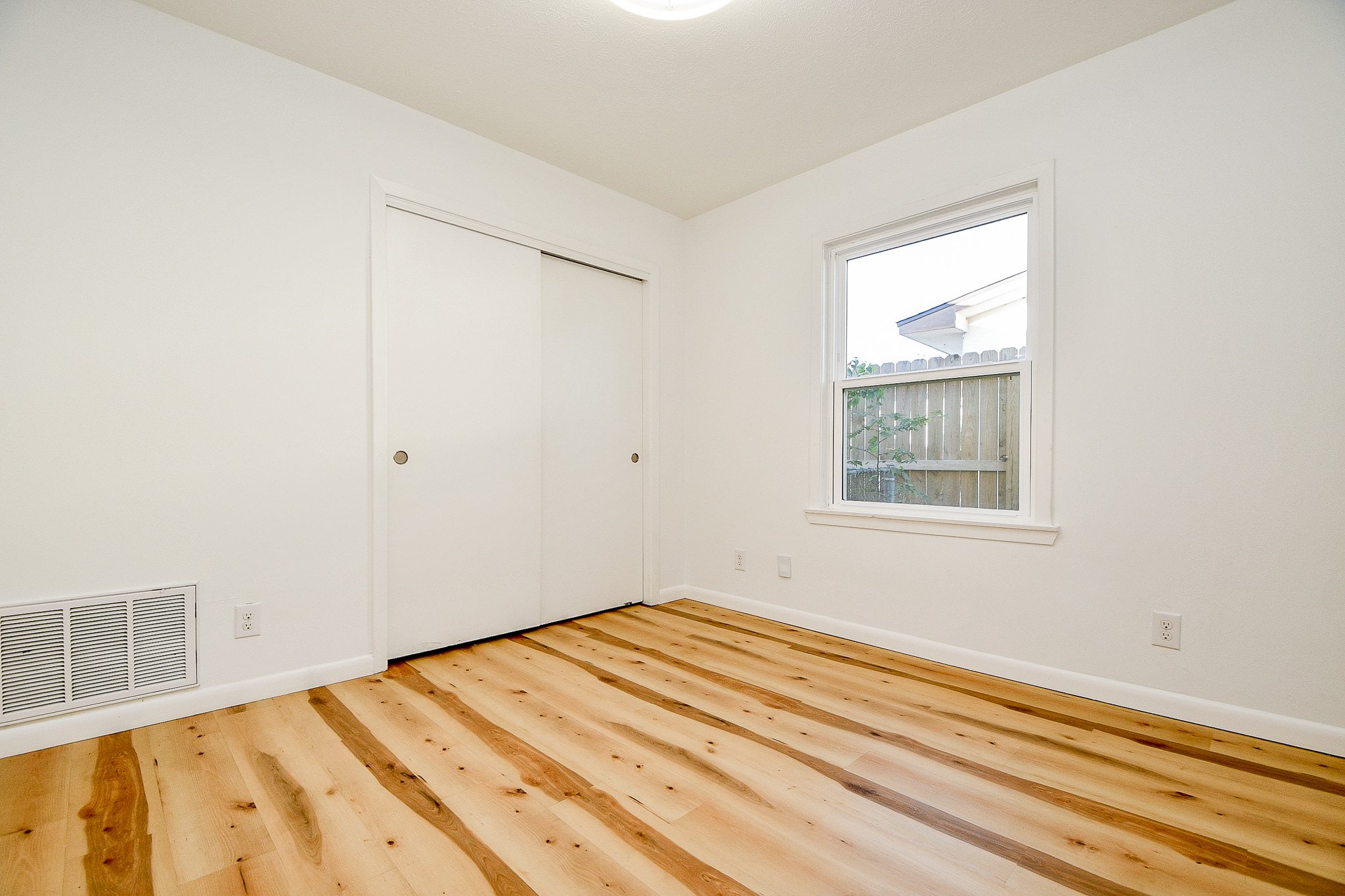 9534 Kerrwood Lane Houston, TX 77080 - Photo 12 of 20 Bedroom two.