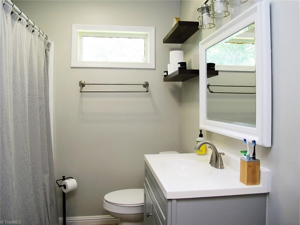5305 Williard Road Oak Ridge, NC 27310 - Photo 9 of 21