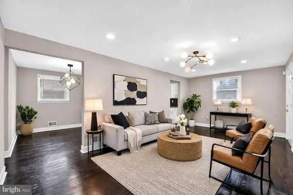 $418,000 | 5918 Robin Lane, Suitland, MD 20746