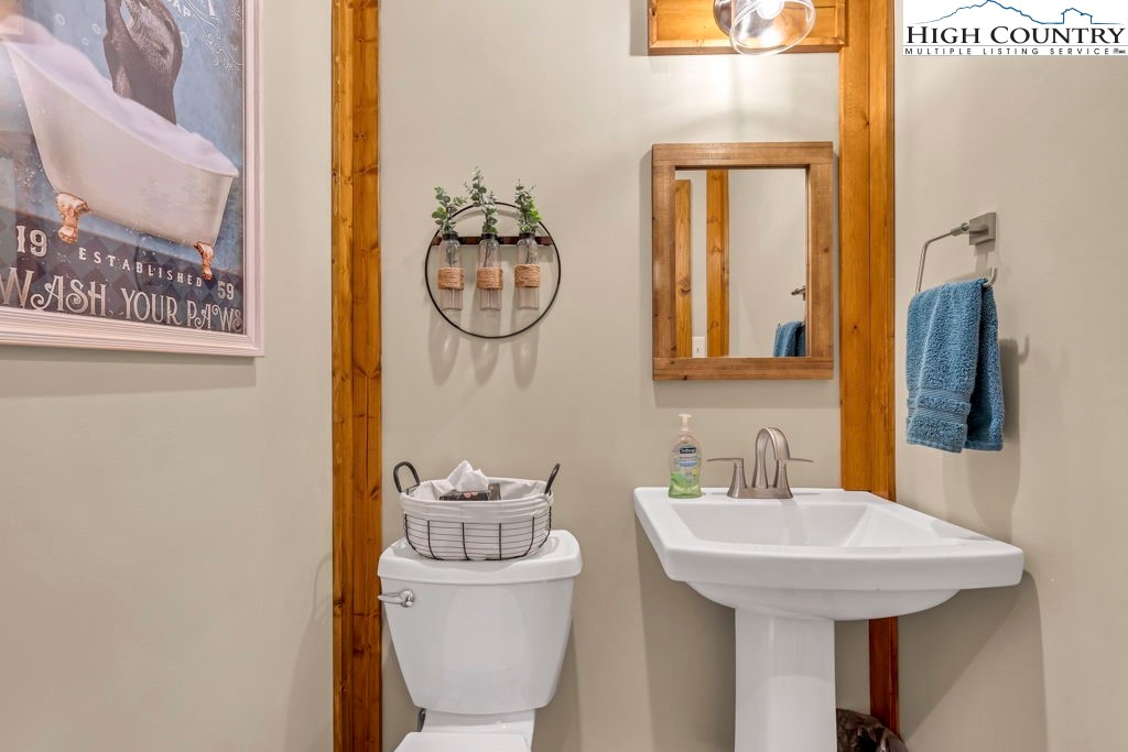 444 Riversound Road West Jefferson, NC 28694 - Photo 39 of 42 Gallery Image 39