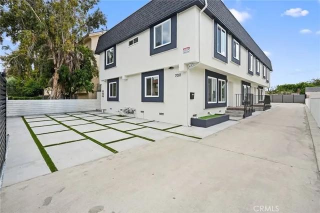 $2,295,000 | 7010 Lennox Avenue, Van Nuys, CA 91405