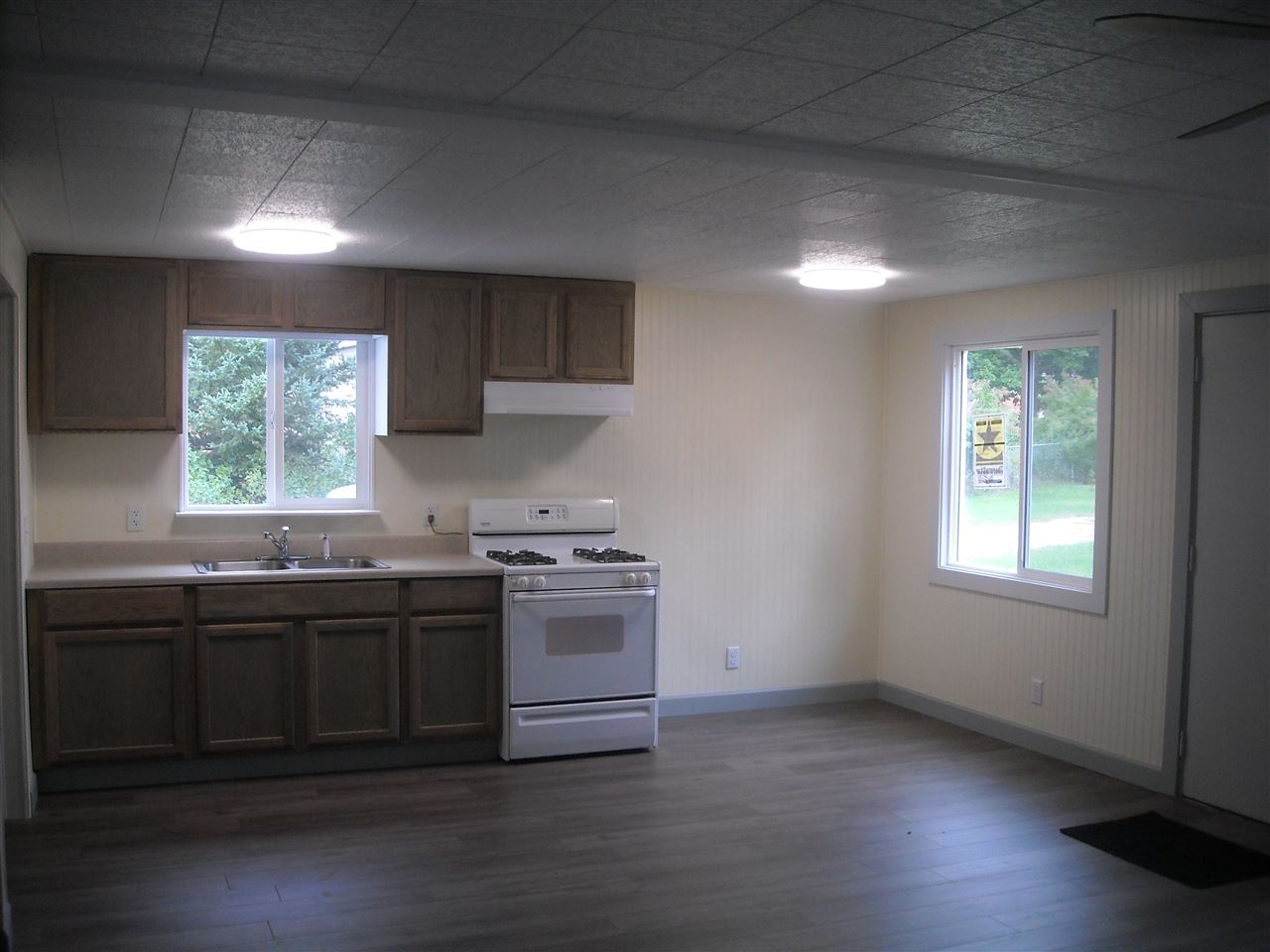 2153 Moss Road Beulah, MI 49617 - Photo 13 of 19 1880659-12.JPG