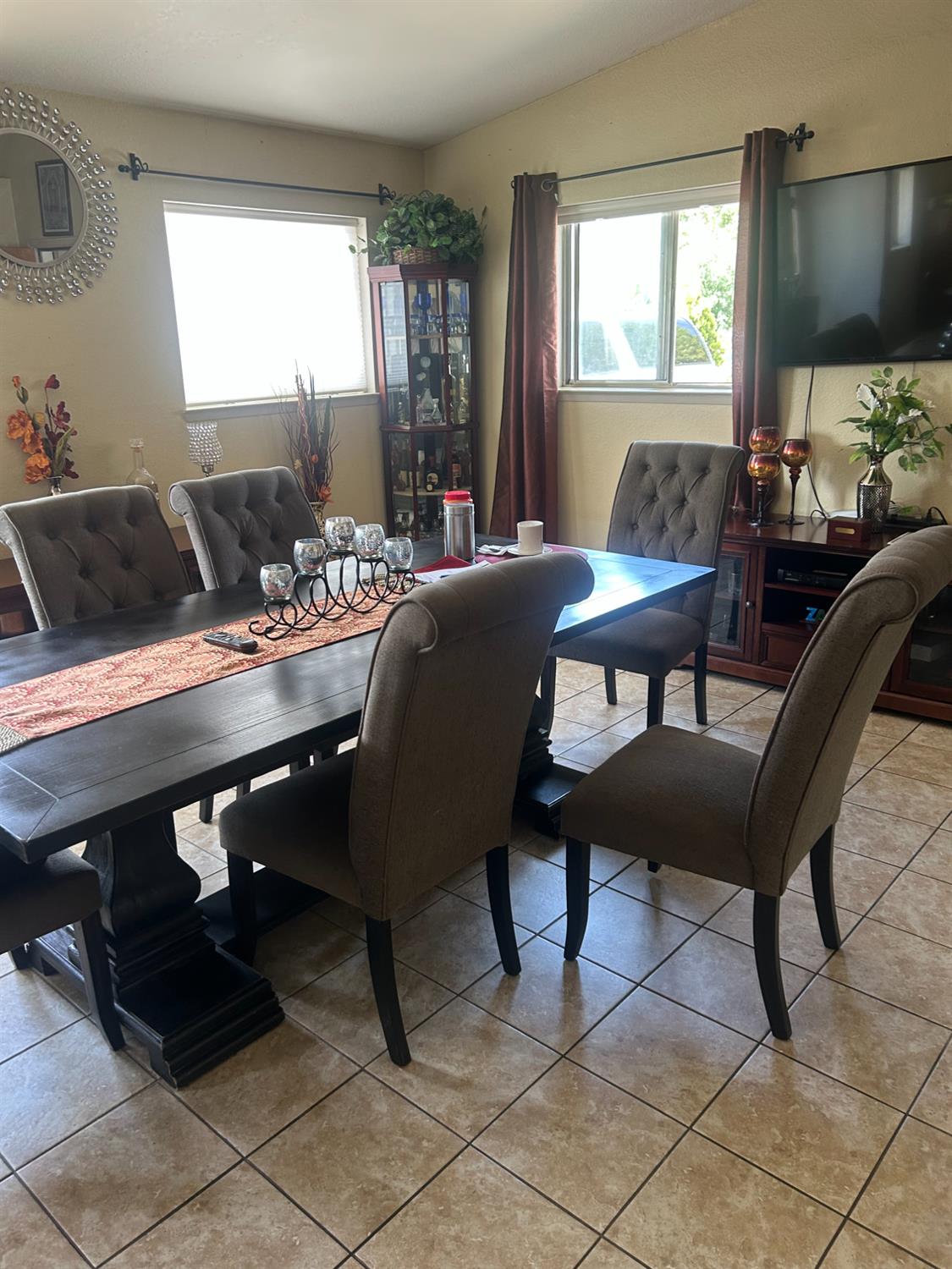 304 North Madison Street Modesto, CA 95351 - Photo 4 of 12 a workspace with furniture and window