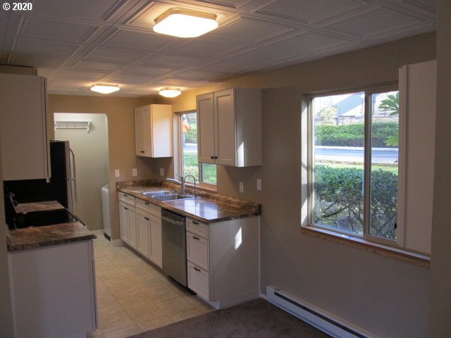 12606 Northwest Barnes Road, Unit 8 Portland, OR 97229 - Photo 2 of 31 Gallery Image 2