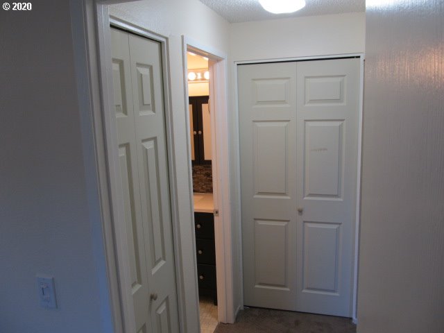 12606 Northwest Barnes Road, Unit 8 Portland, OR 97229 - Photo 21 of 31 Gallery Image 21