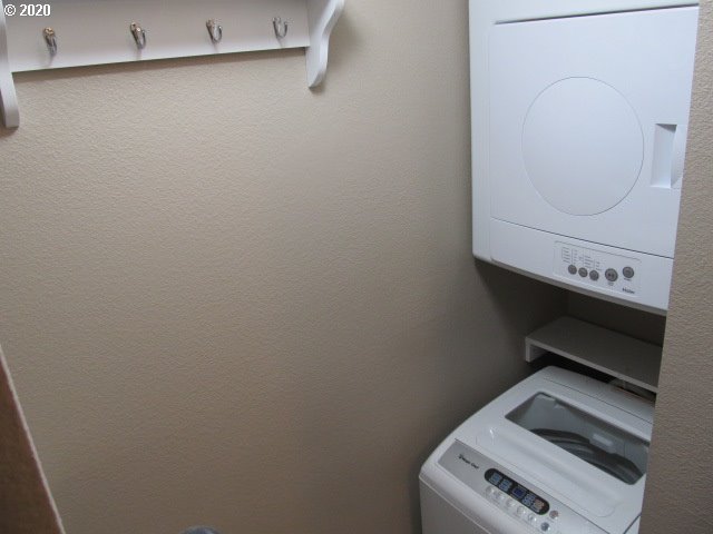 12606 Northwest Barnes Road, Unit 8 Portland, OR 97229 - Photo 6 of 31 Gallery Image 6