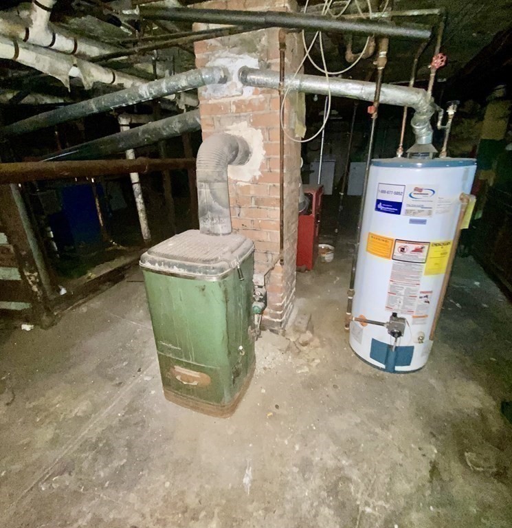 106-108 Maynard Street Springfield, MA 01109 - Photo 12 of 14 a utility room with dryer and washer