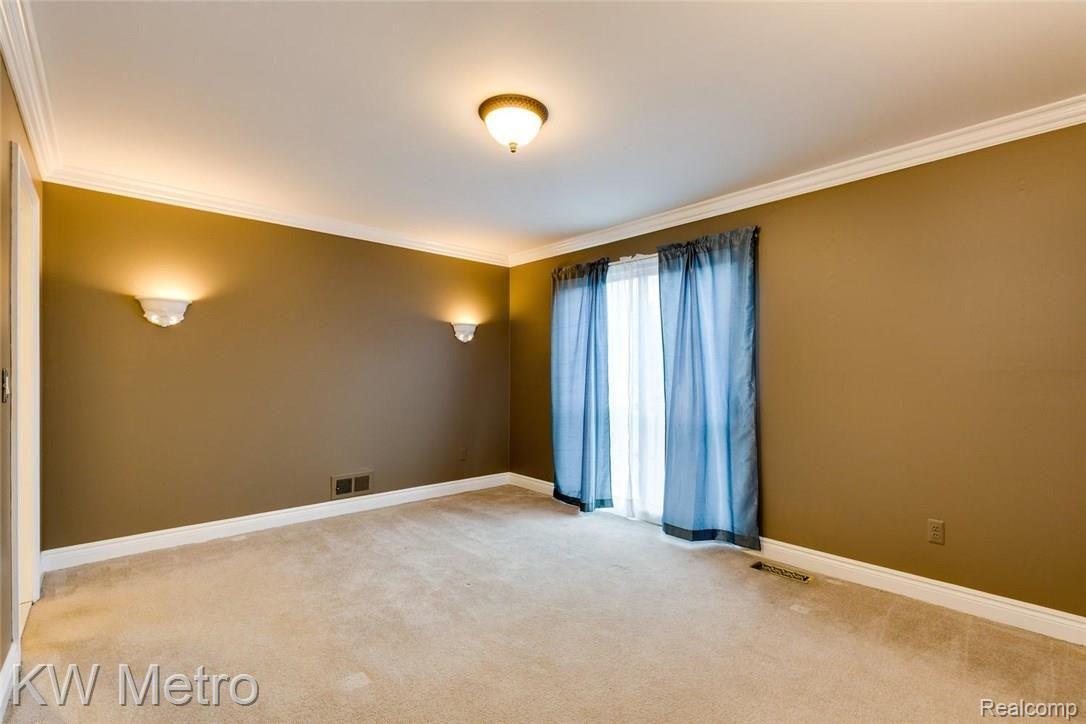 619 Oakbrook West, Unit 619 Rochester, MI 48307 - Photo 12 of 23 619 Oakbrook Drive W Bldg 3-large-012-8-Bedroom-1500x1000-72dpi.jpg