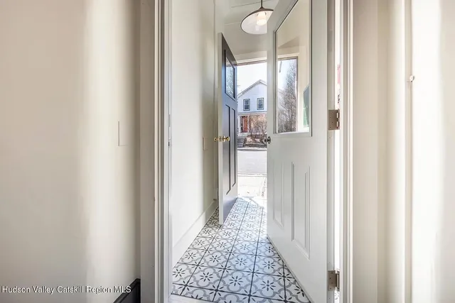 $1,950,000 | 514 State Street, Unit BET 5TH AND 6TH STREETS, Hudson, NY 12534