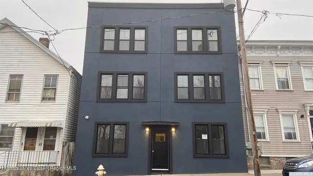 $1,950,000 | 514 State Street, Unit BET 5TH AND 6TH STREETS, Hudson, NY 12534