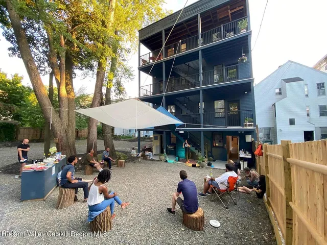 $1,950,000 | 514 State Street, Unit BET 5TH AND 6TH STREETS, Hudson, NY 12534