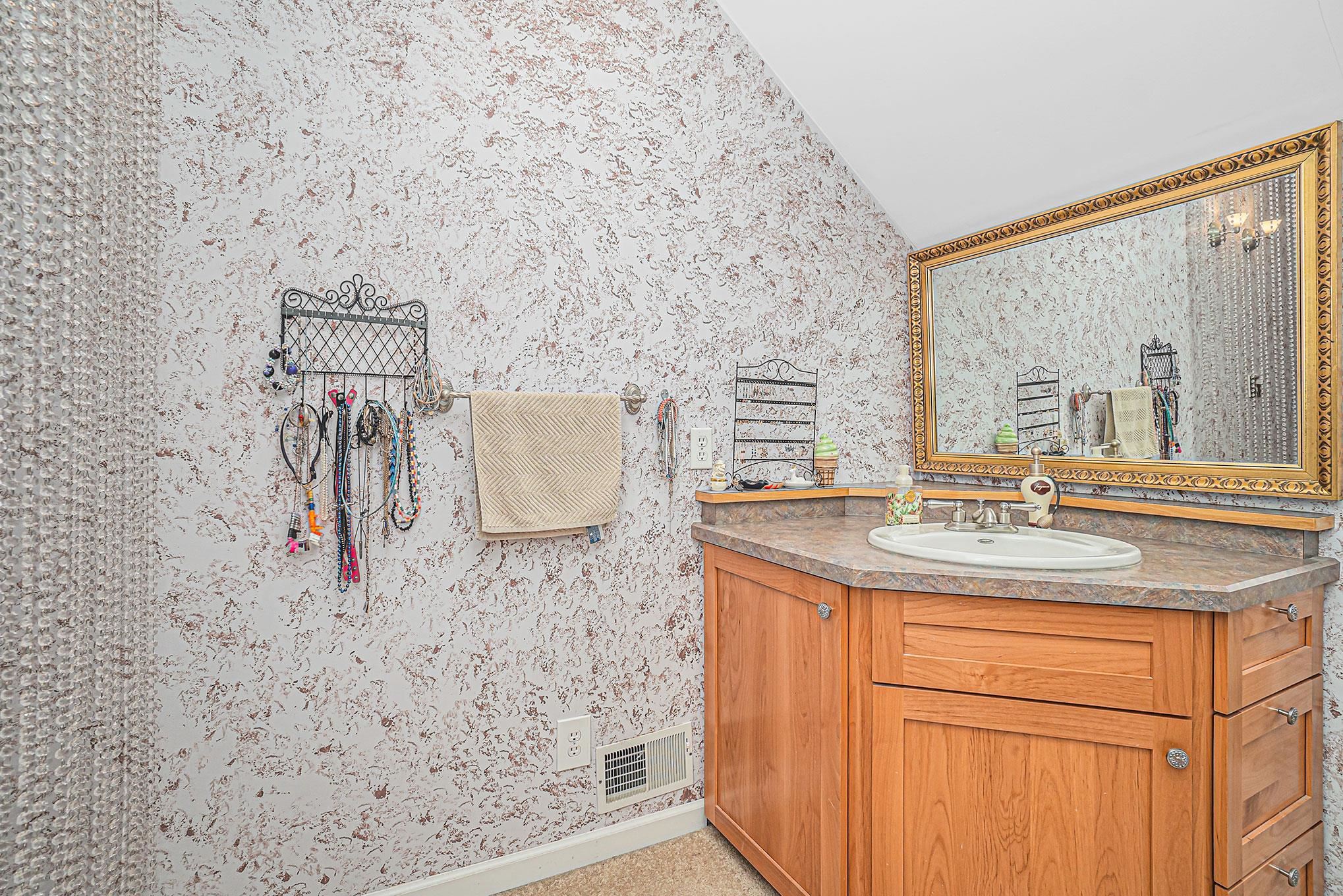4752 Ridge Lane Kewadin, MI 49648 - Photo 22 of 26 1897781-21.JPG