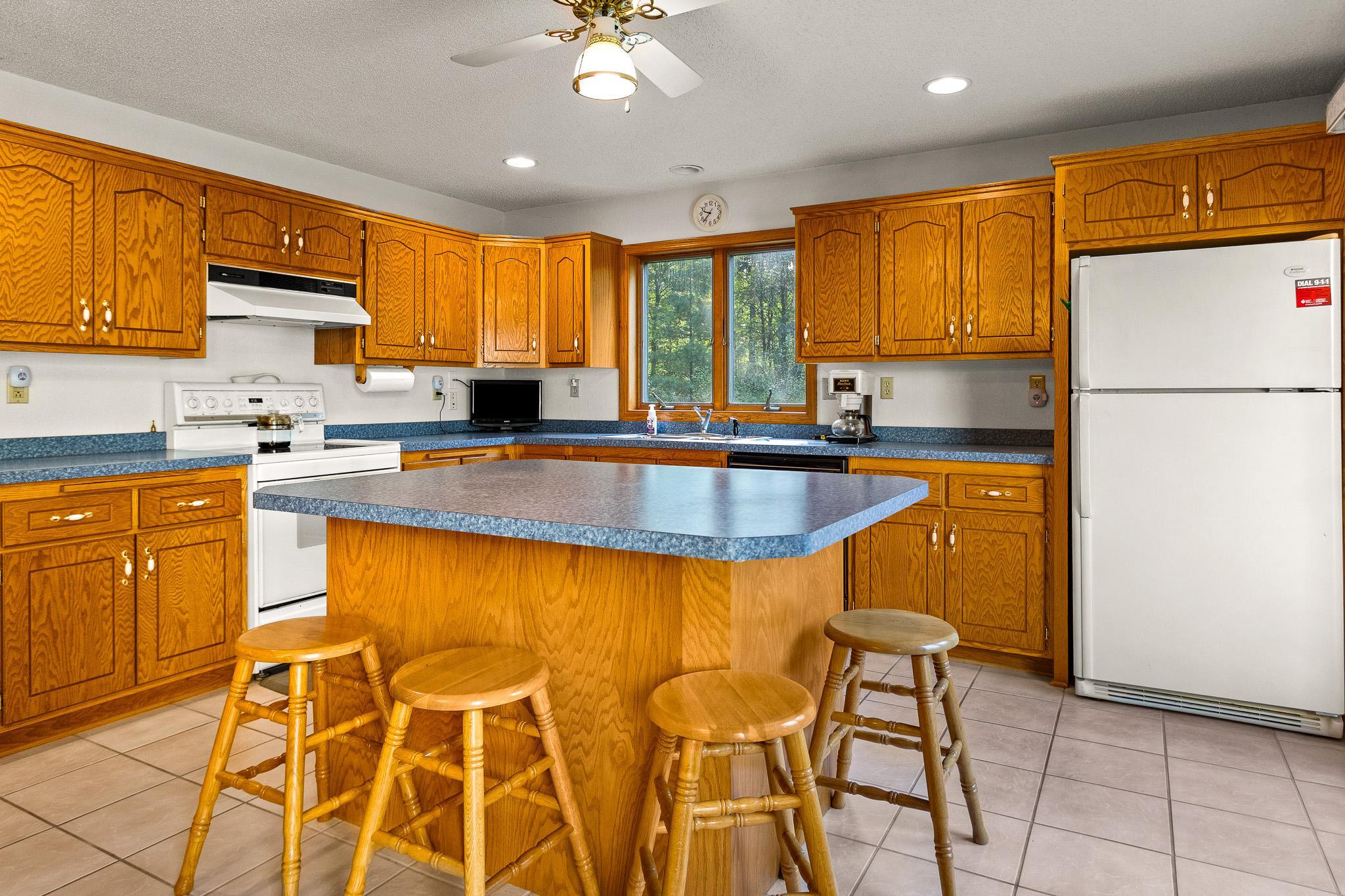 68144 Beaver Tail Road Askov, MN 55704 - Photo 5 of 31 Gallery Image 5