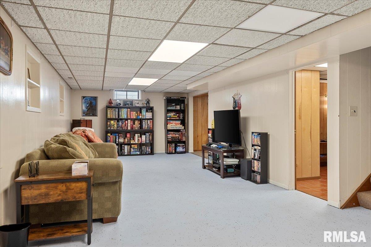 164 Archer Avenue Springfield, IL 62704 - Photo 24 of 33 Gallery Image 24