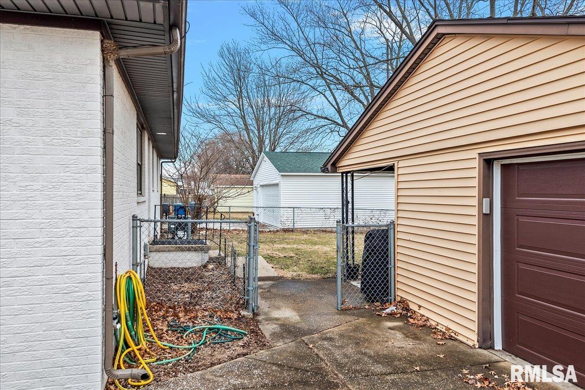 164 Archer Avenue Springfield, IL 62704 - Photo 29 of 33 Gallery Image 29