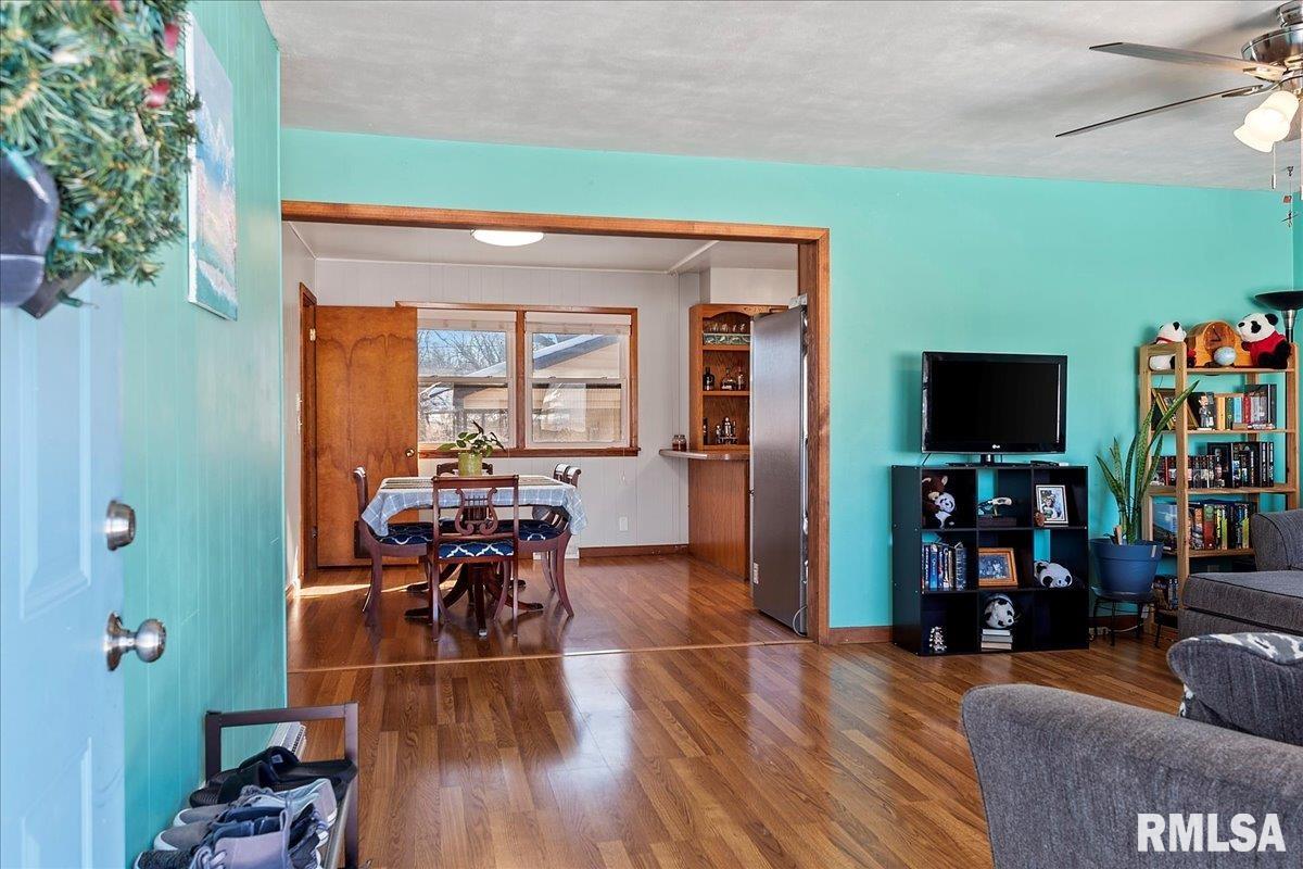 164 Archer Avenue Springfield, IL 62704 - Photo 3 of 33 Gallery Image 3
