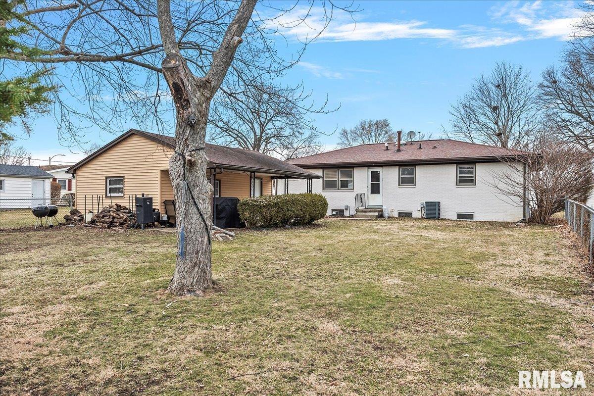 164 Archer Avenue Springfield, IL 62704 - Photo 32 of 33 Gallery Image 32