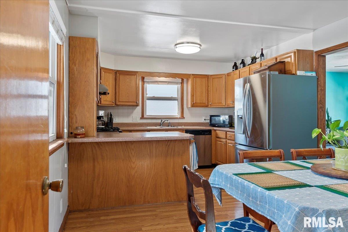 164 Archer Avenue Springfield, IL 62704 - Photo 9 of 33 Gallery Image 9