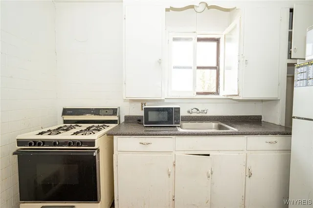 $185,900 | 204 Crowley Avenue, Buffalo, NY 14207