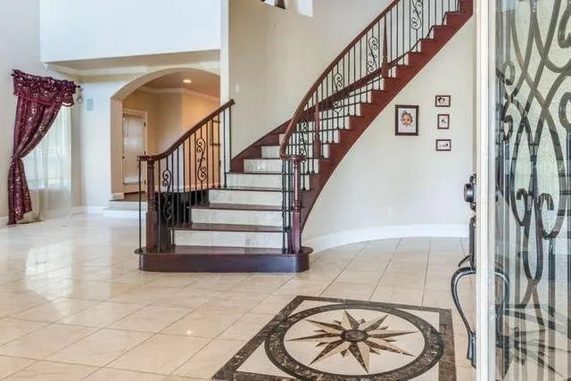 a view of entryway and hall