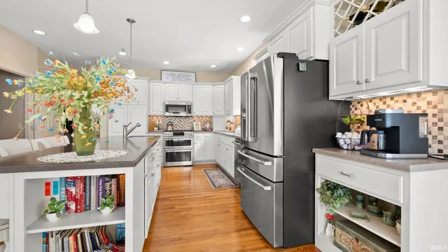 $1,395,000 | 140 Lane 270A Hamilton Lake, Hamilton, IN 46742