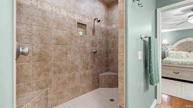 $1,395,000 | 140 Lane 270A Hamilton Lake, Hamilton, IN 46742