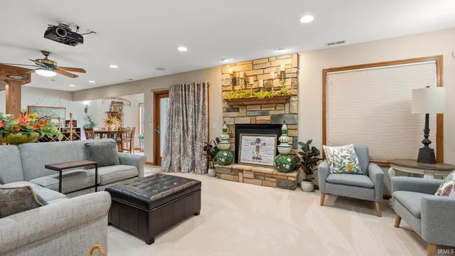 $1,395,000 | 140 Lane 270A Hamilton Lake, Hamilton, IN 46742