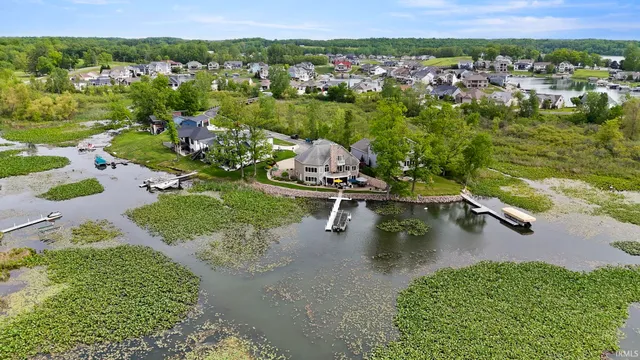 $1,395,000 | 140 Lane 270A Hamilton Lake, Hamilton, IN 46742