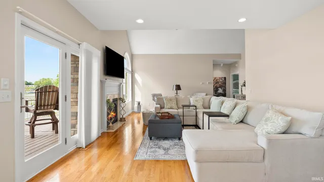 $1,395,000 | 140 Lane 270A Hamilton Lake, Hamilton, IN 46742