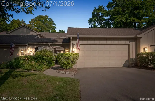 $3,200 | 1125 Meadowglen Court, Bloomfield Hills, MI 48304