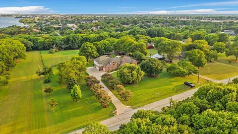 $999,900 | 5414 Miller Heights Drive, Rowlett, TX 75088