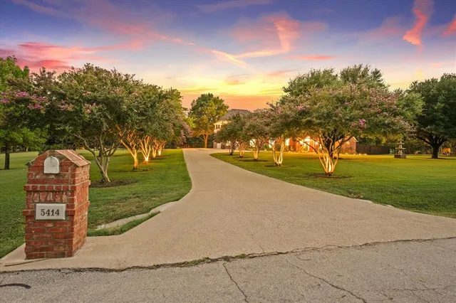 $1,000,000 | 5414 Miller Heights Drive, Rowlett, TX 75088