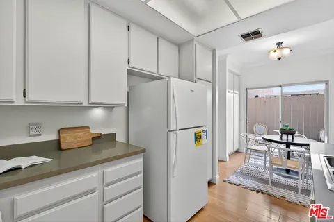 $989,000 | 2405 34th Street, Unit 5, Santa Monica, CA 90405